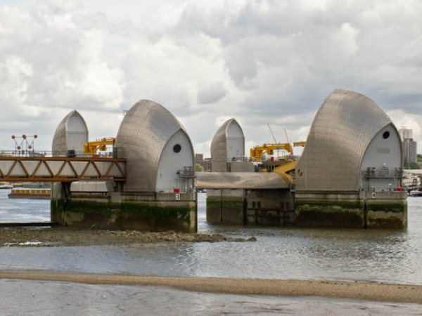 Gertsamtkunstwerk: Thames Barrier Park