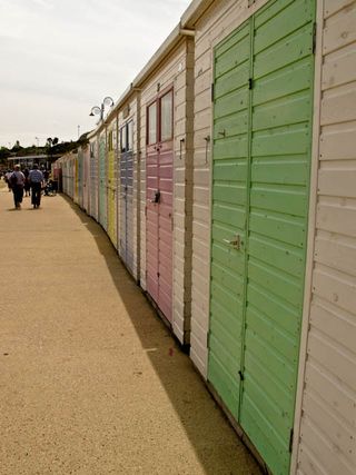 Beach huts (2)