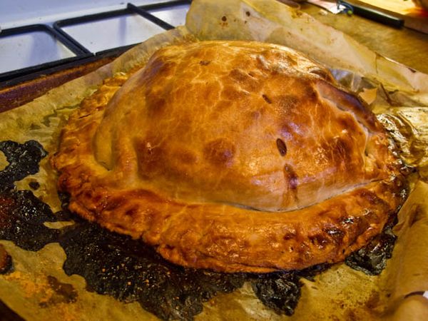 Gertsamtkunstwerk: Giant cheesy leek and potato pasty