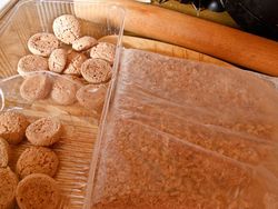 Amaretti biscuits