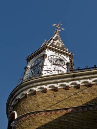 Six-sided clock at the Railway Hotel