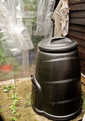 Compost bin