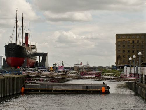 Pontoon Dock