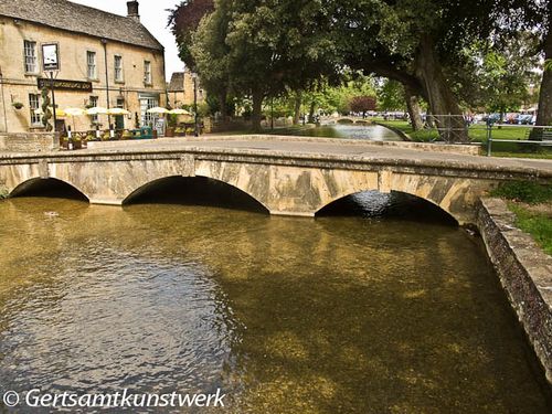 Bourton bridge