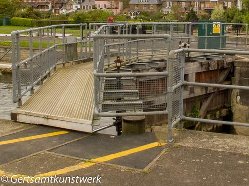 Lock bridge