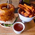 Falafel burger