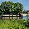 Narrow boat