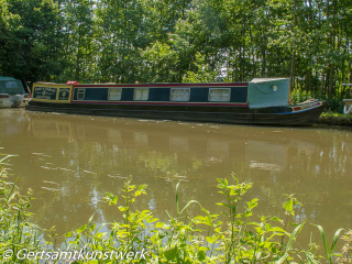 Narrow boat