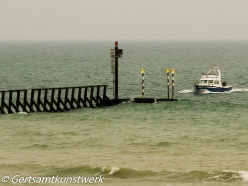 Coming into harbour