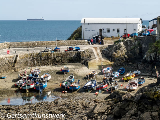 Coverack harbour