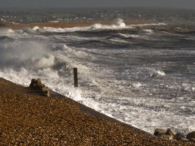 Crashing waves