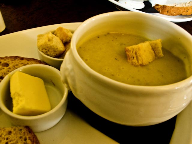 Broccoli and stilton soup