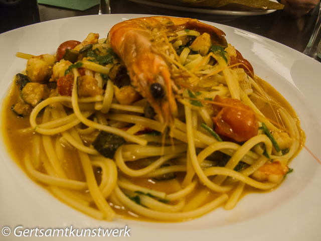 Prawn linguine