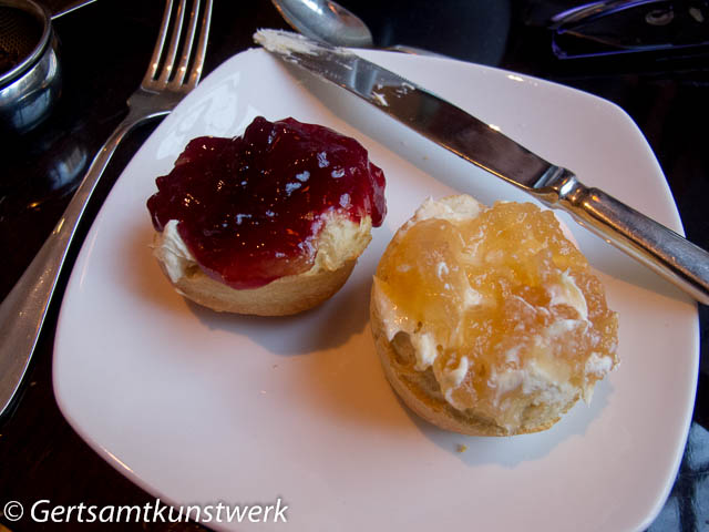 Scones & jam