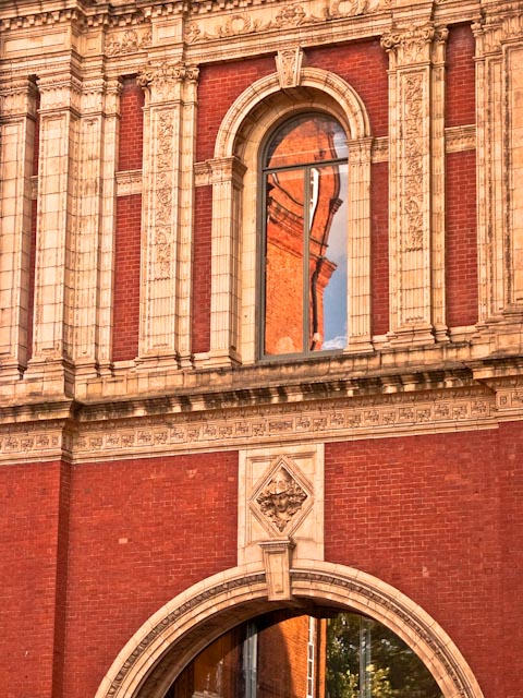 Albert Hall reflection