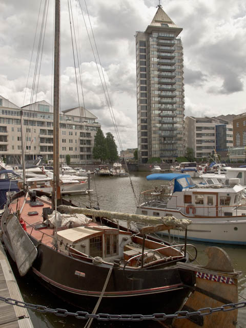 Chelsea Harbour tower