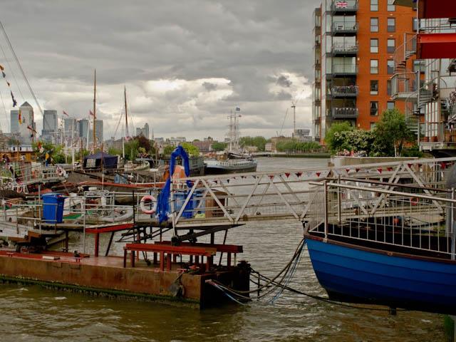 Distant Canary wharf