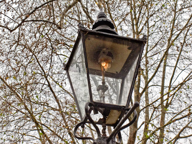 Gas lamp