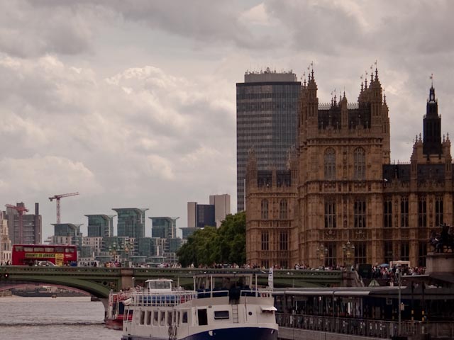 St George's Wharf