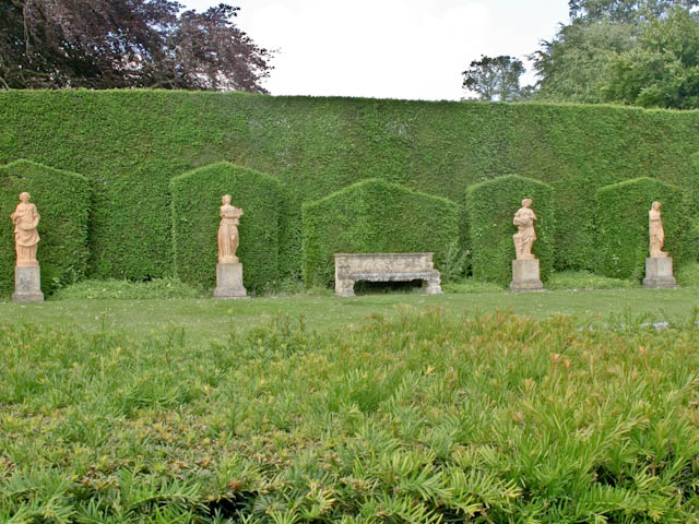 Statue lawn